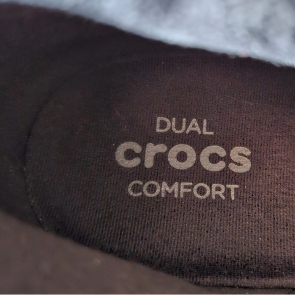 Beige Crocs short suede ankle boots size 5W - Picture 8 of 8